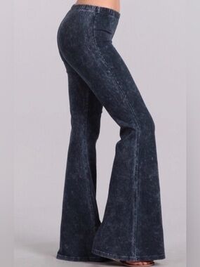 Chatoyant Blue Acid Wash Stretchy Flare Pants Size M EUC